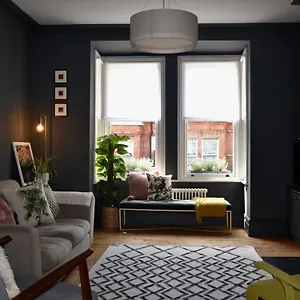 3 Bedroom Beautiful Townhouse In Prime Location Holiday home Brighton